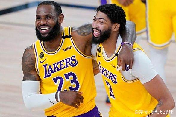 NBA季后赛赛程吃紧，桑托斯加时末段状态回暖，话题不断，赛程密集仍需轮换的简单介绍