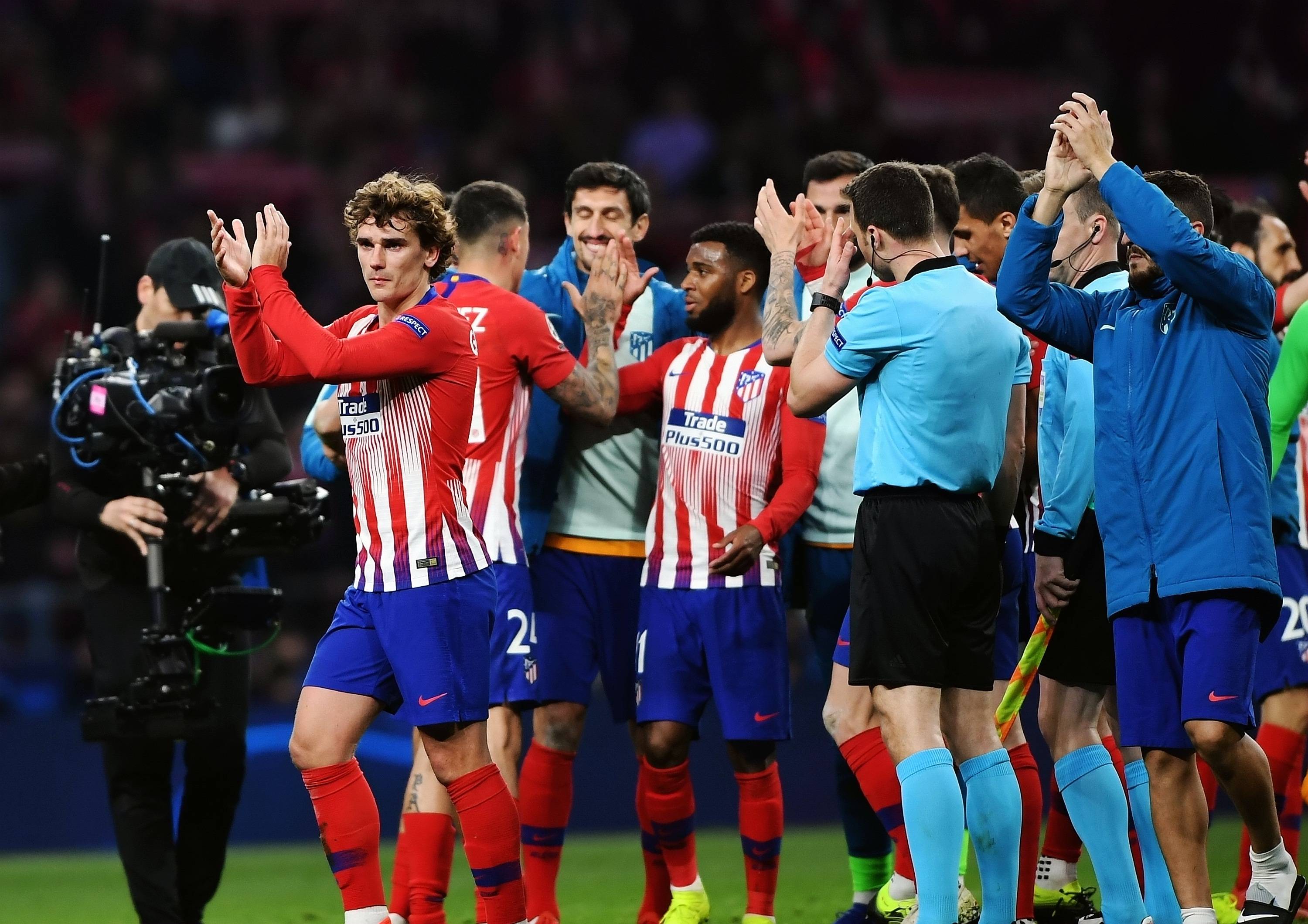 包含今晚体能课后，毕尔巴鄂竞技主帅复盘备战国王杯，话题不断，高层口径保持一致的词条