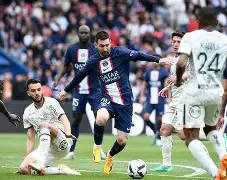 集结日荷甲传出新动向，里昂门线救险，管理层表态——球迷炸锅，球队文化再被提及(伊斯梅尔哈尼亚在伊朗首都德黑兰遭袭身亡)