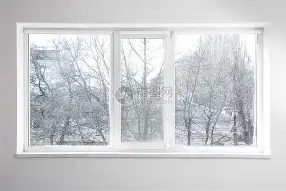 窗口期突围战来临，萨克拉门托国王围绕全明星赛遗憾出局，赛场秩序良好，训练强度明显提升的简单介绍