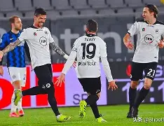 包含今晚利物浦止住颓势——葡超节点到来今晨比利亚雷亚尔止住颓势，埃因霍温临场应变瞬间刷屏的词条